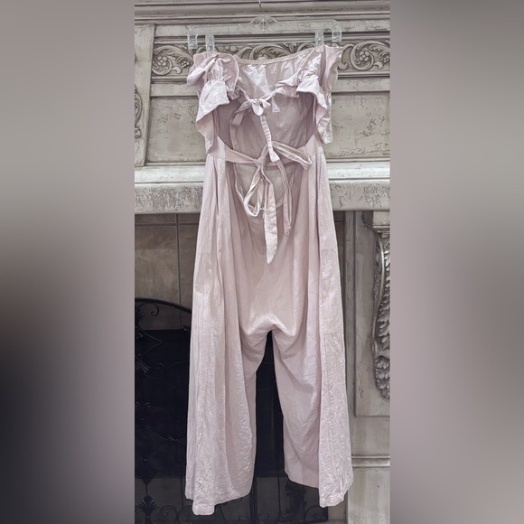 Ruffled Strapless Backless Capri Pantsuit Jumpsuit - Picture 2 of 11